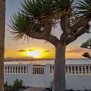 villa-la-maja-beachfront.hotelsfuerteventura.org/